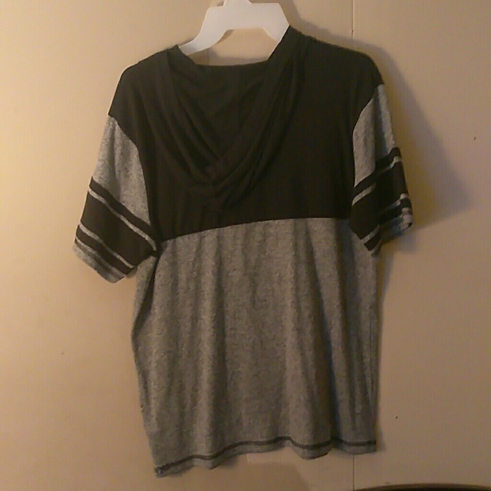 Shirt - Picture 2 of 3